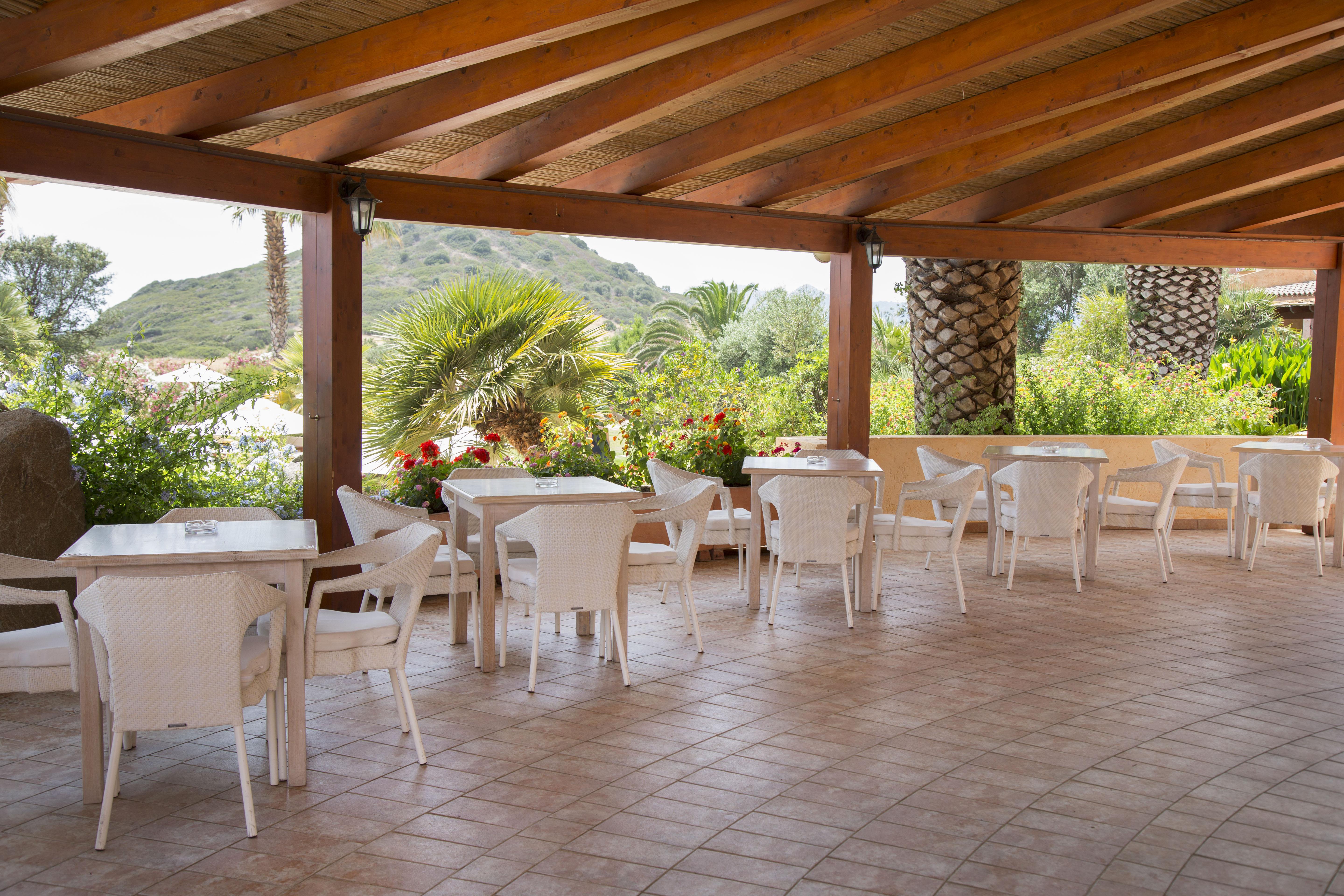 Sant'Elmo Beach Hotel Castiadas Exteriör bild