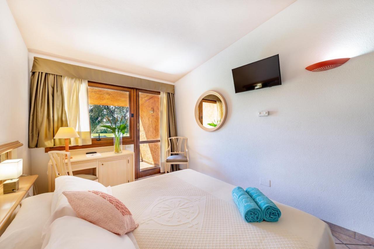 Sant'Elmo Beach Hotel Castiadas Exteriör bild
