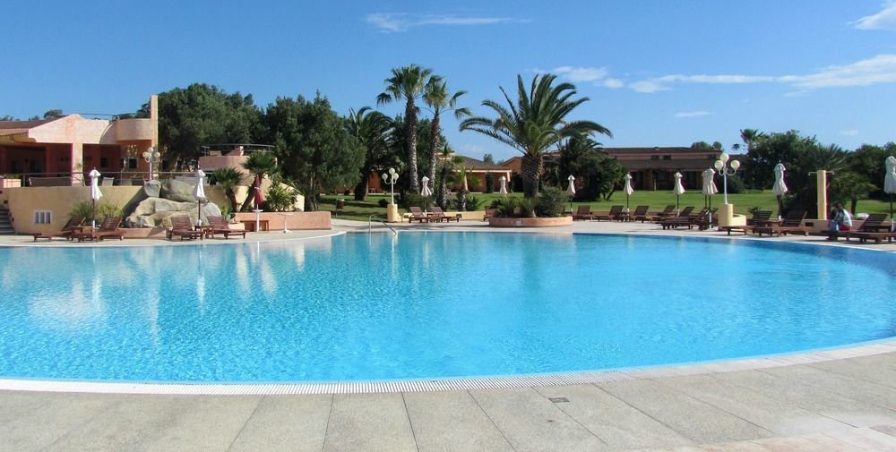 Sant'Elmo Beach Hotel Castiadas Exteriör bild