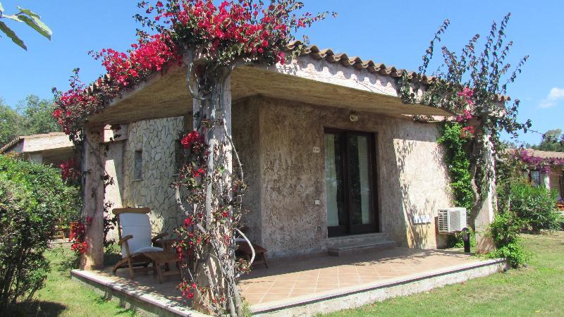 Sant'Elmo Beach Hotel Castiadas Exteriör bild