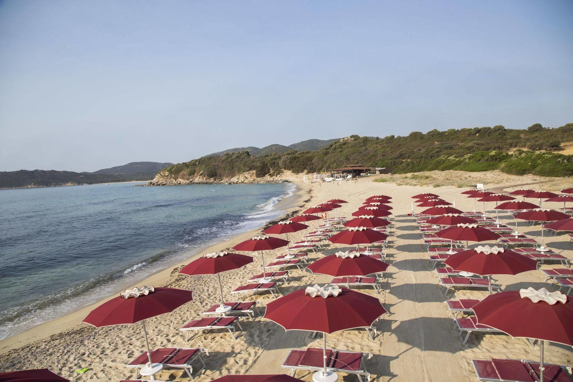 Sant'Elmo Beach Hotel Castiadas Exteriör bild