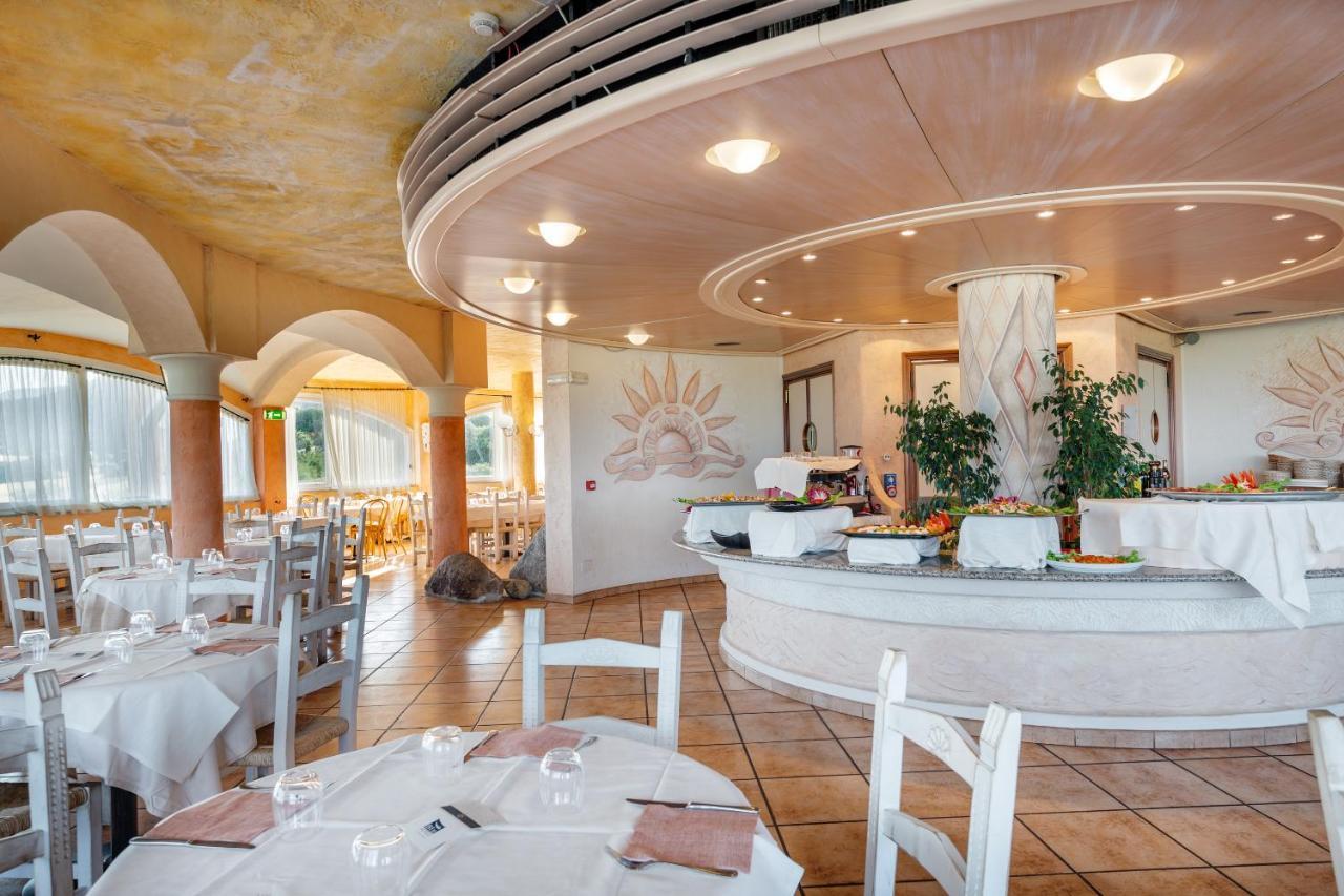 Sant'Elmo Beach Hotel Castiadas Exteriör bild