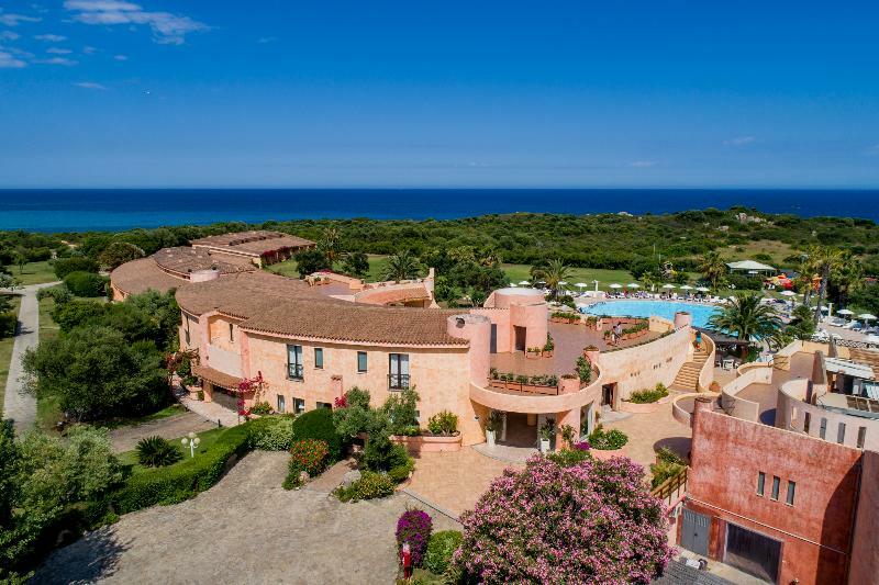 Sant'Elmo Beach Hotel Castiadas Exteriör bild